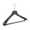 Cintre veste / costume (galbé) plastique noir avec épaules larges et barre antidérapente (mousse 2 mm) Cintre veste / costume (galbé) plastique noir avec épaules larges et barre antidérapente (mousse 2 mm)