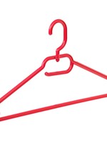 Cintre plastique multi-usage (plat) rouge avec crochet tournant