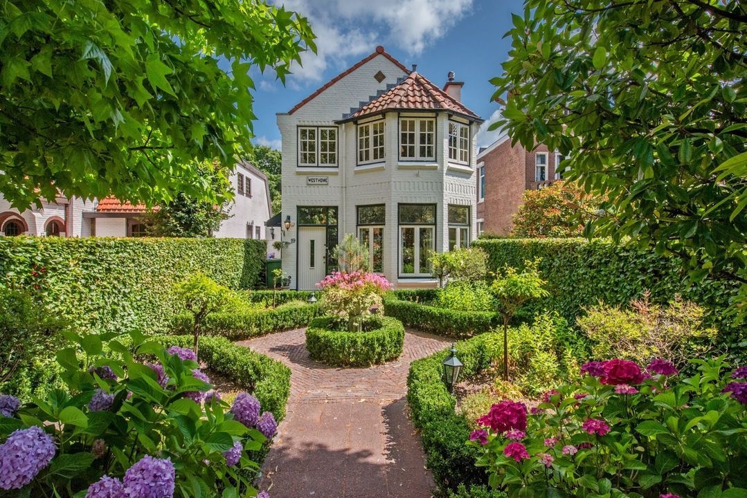 Prinses Mariannelaan 19, Voorburg  € 1.125.000 k.k.