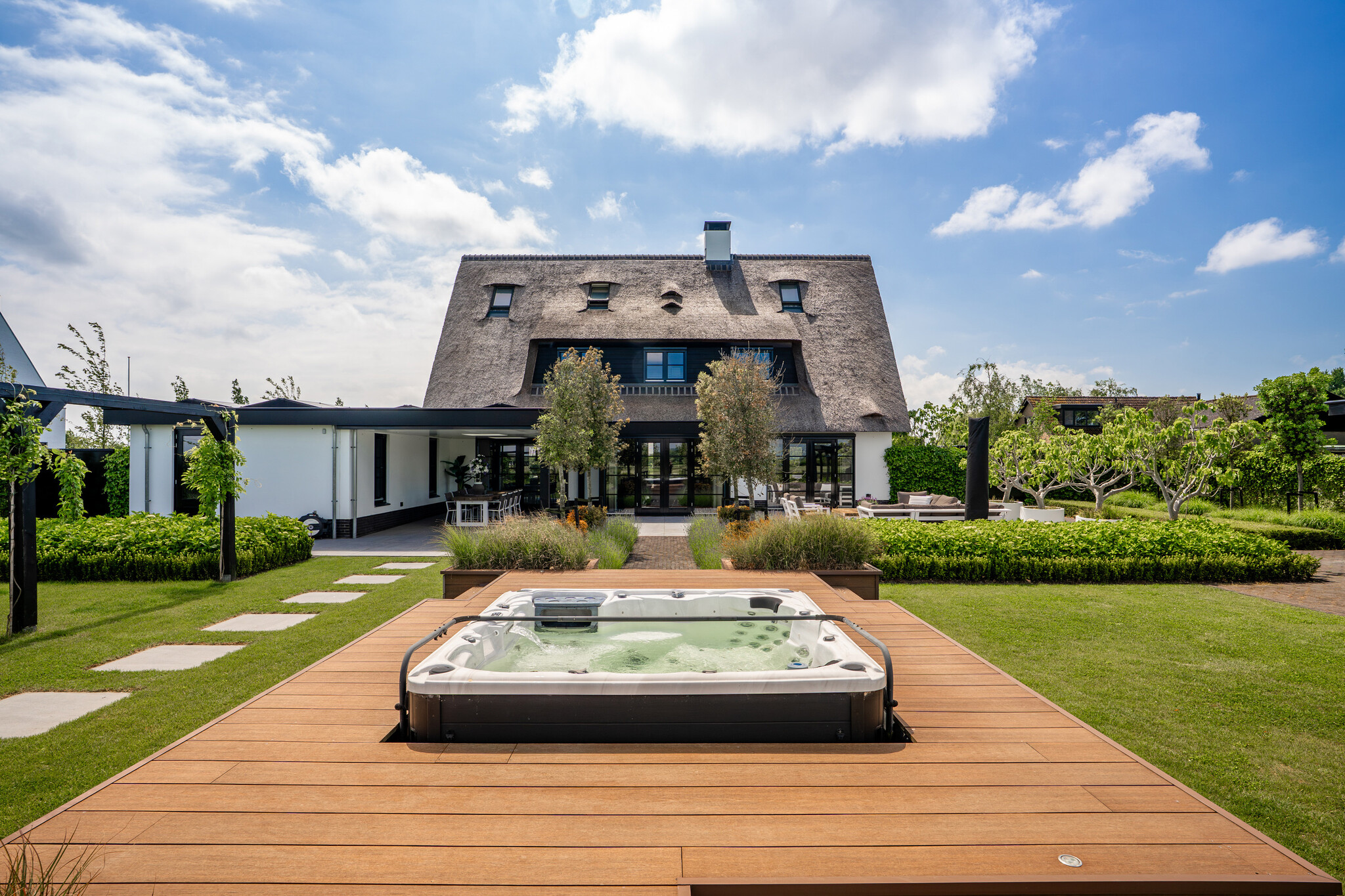 1e Kruisweg 17B, Oud-Beijerland €2.995.000 k.k.