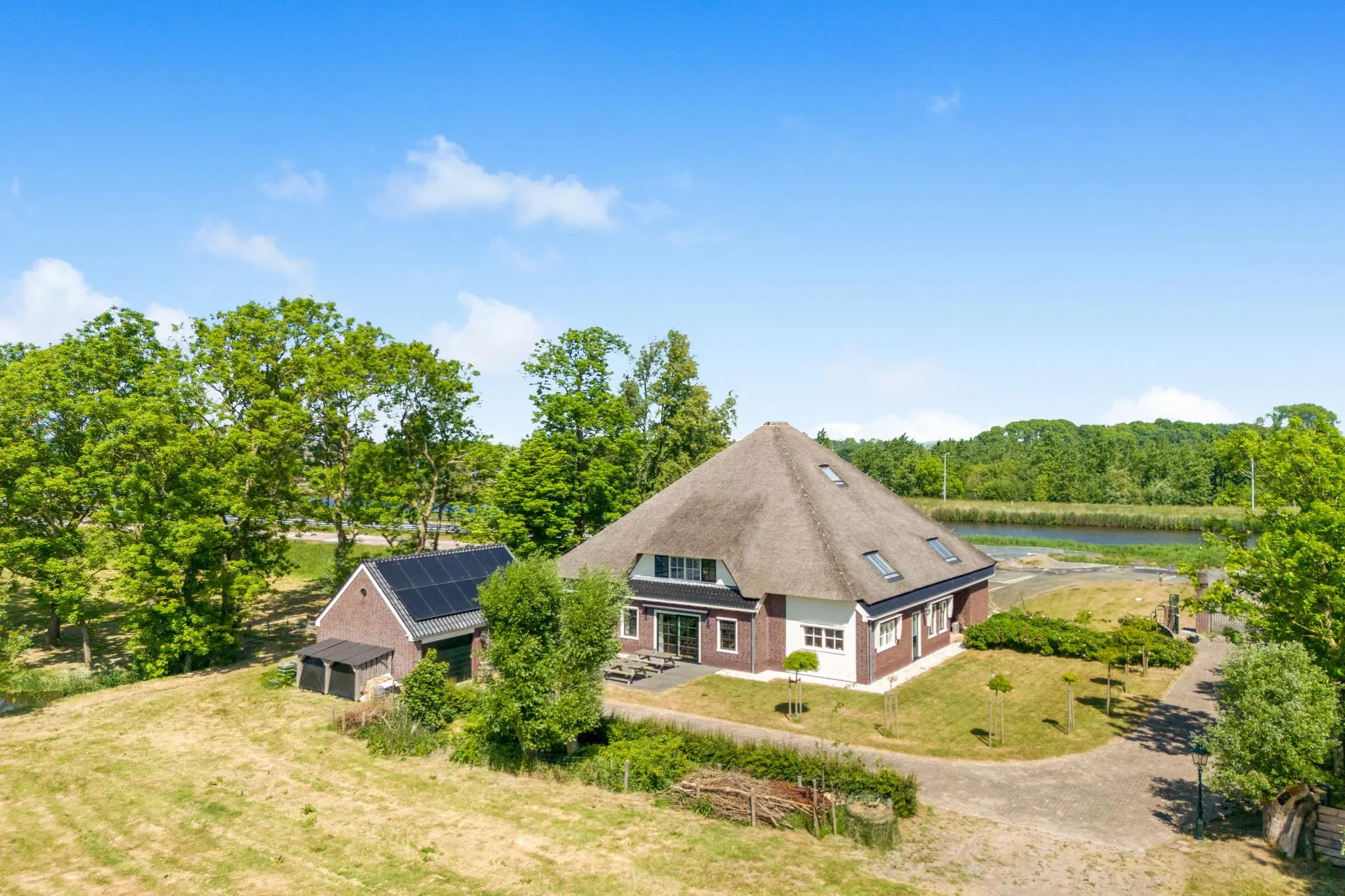 Kanaaldijk 91, Bergen (NH) €1.995.000 k.k.