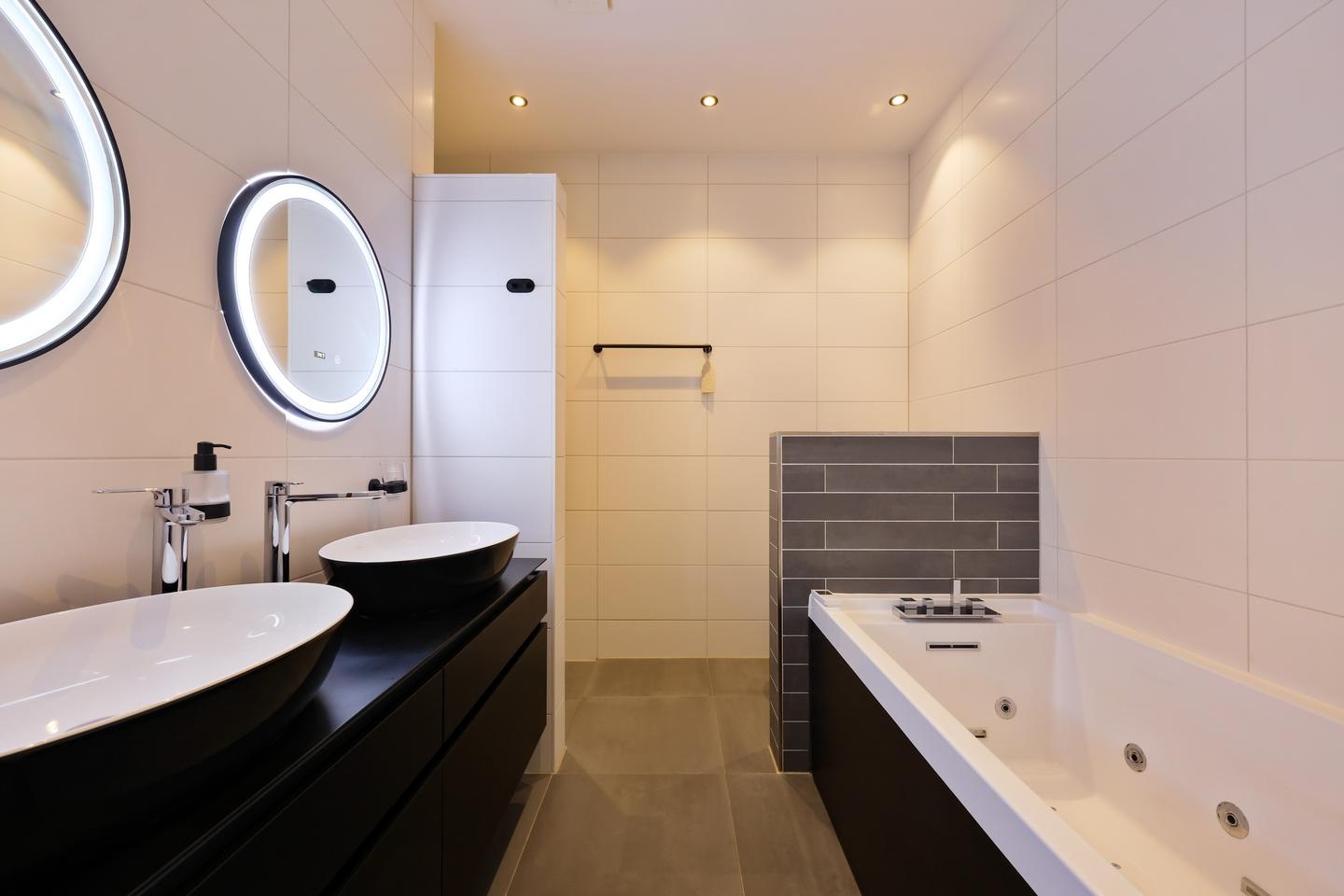 Waadse Poldergracht 5, Muiden €1.350.000 k.k.