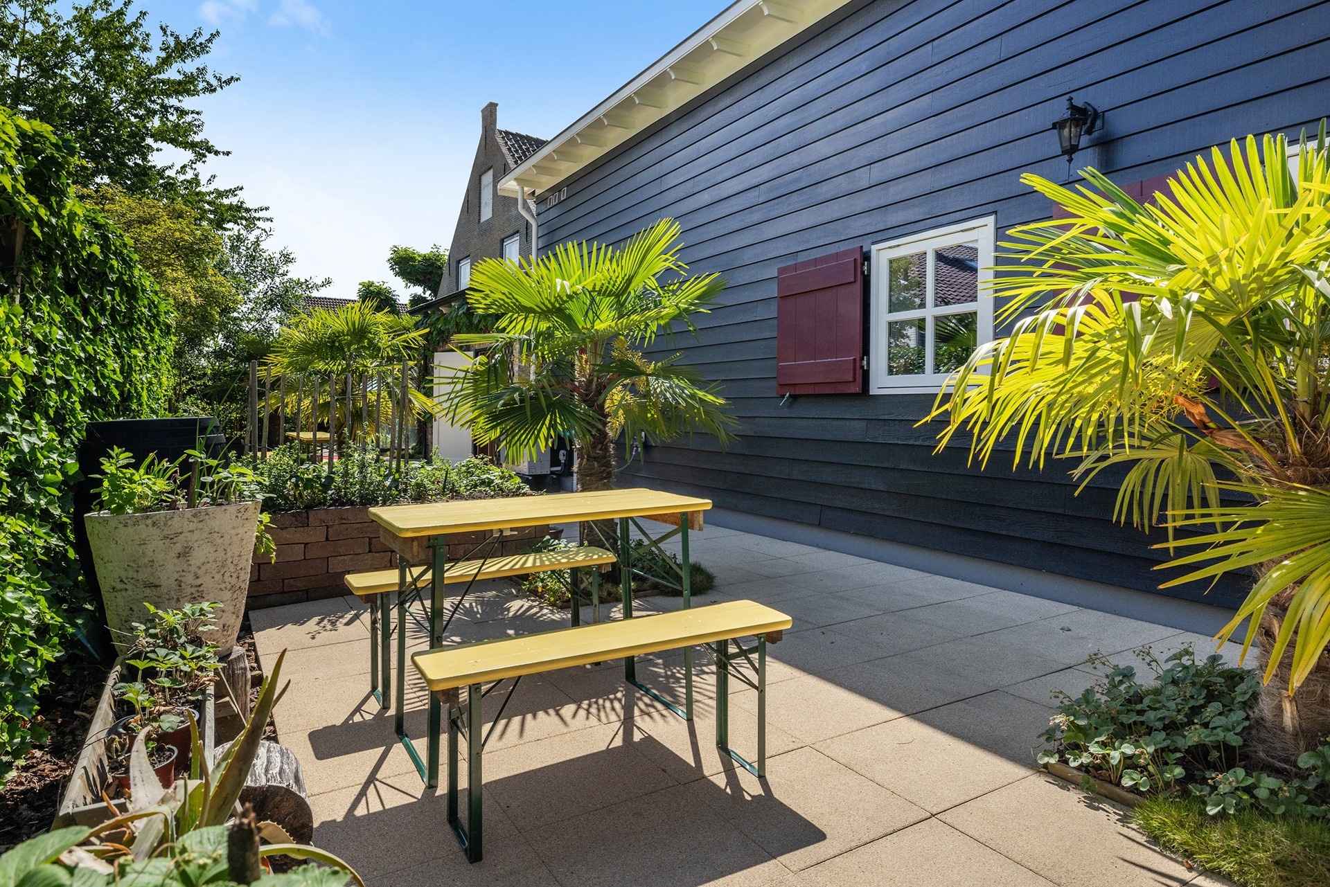 Dorpsstraat 23 Hendrik-Ido-Ambacht € 2.375.000,- k.k.
