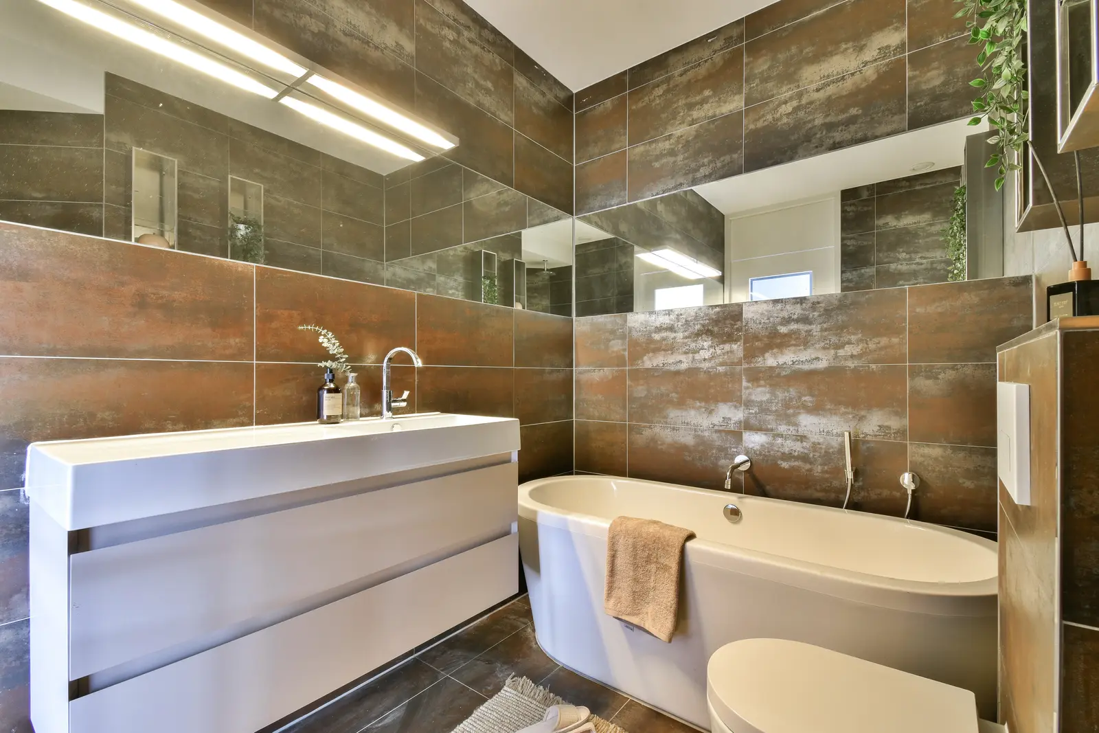 Oosterdokskade 25, Amsterdam €1.090.000 k.k.