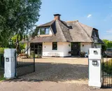 Samen met 35 makelaars bouwen we aan hét platform voor exclusieve woningen boven 1 miljoen