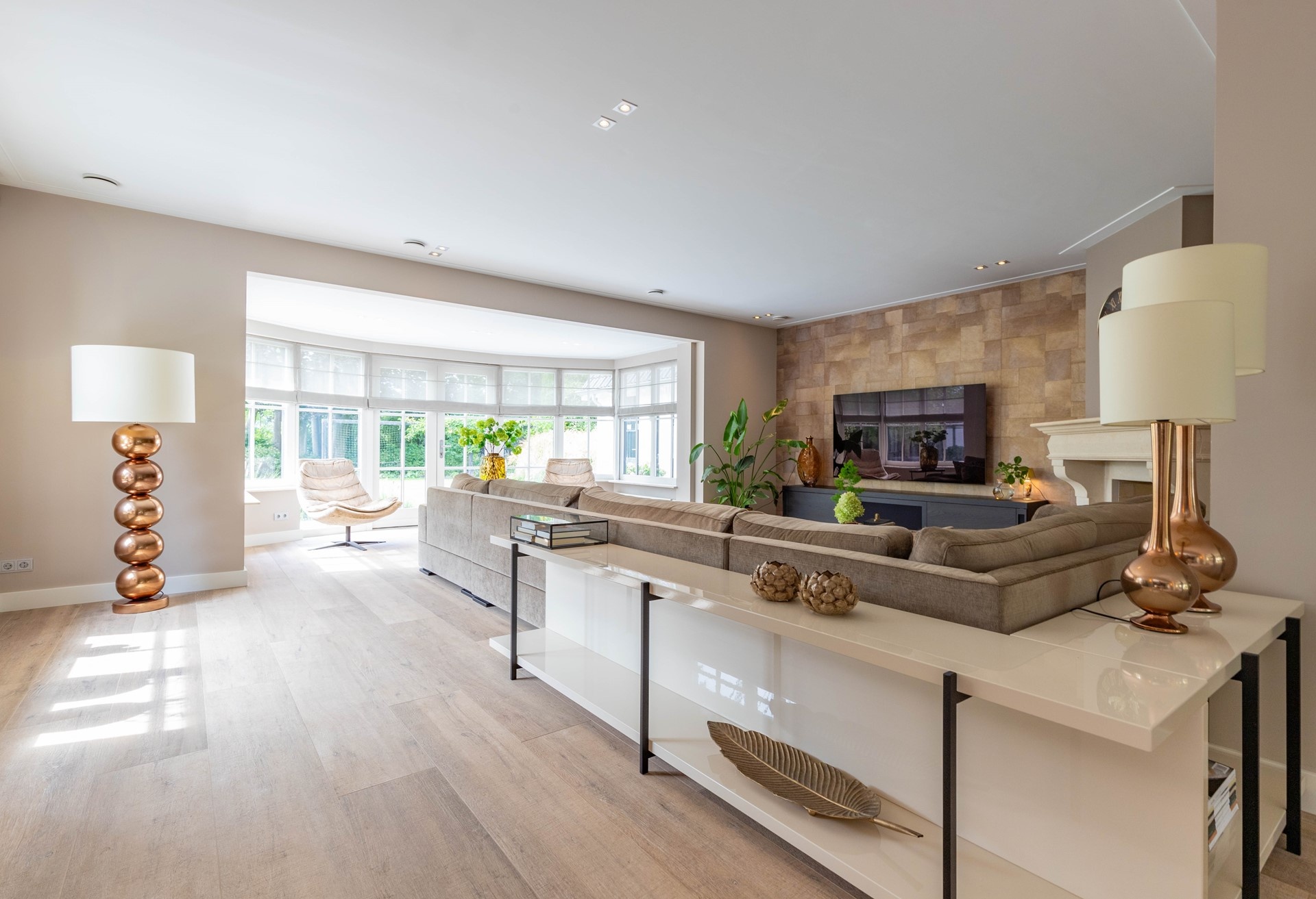 Kerkweg 22, Aalsmeer €1.850.000 k.k.