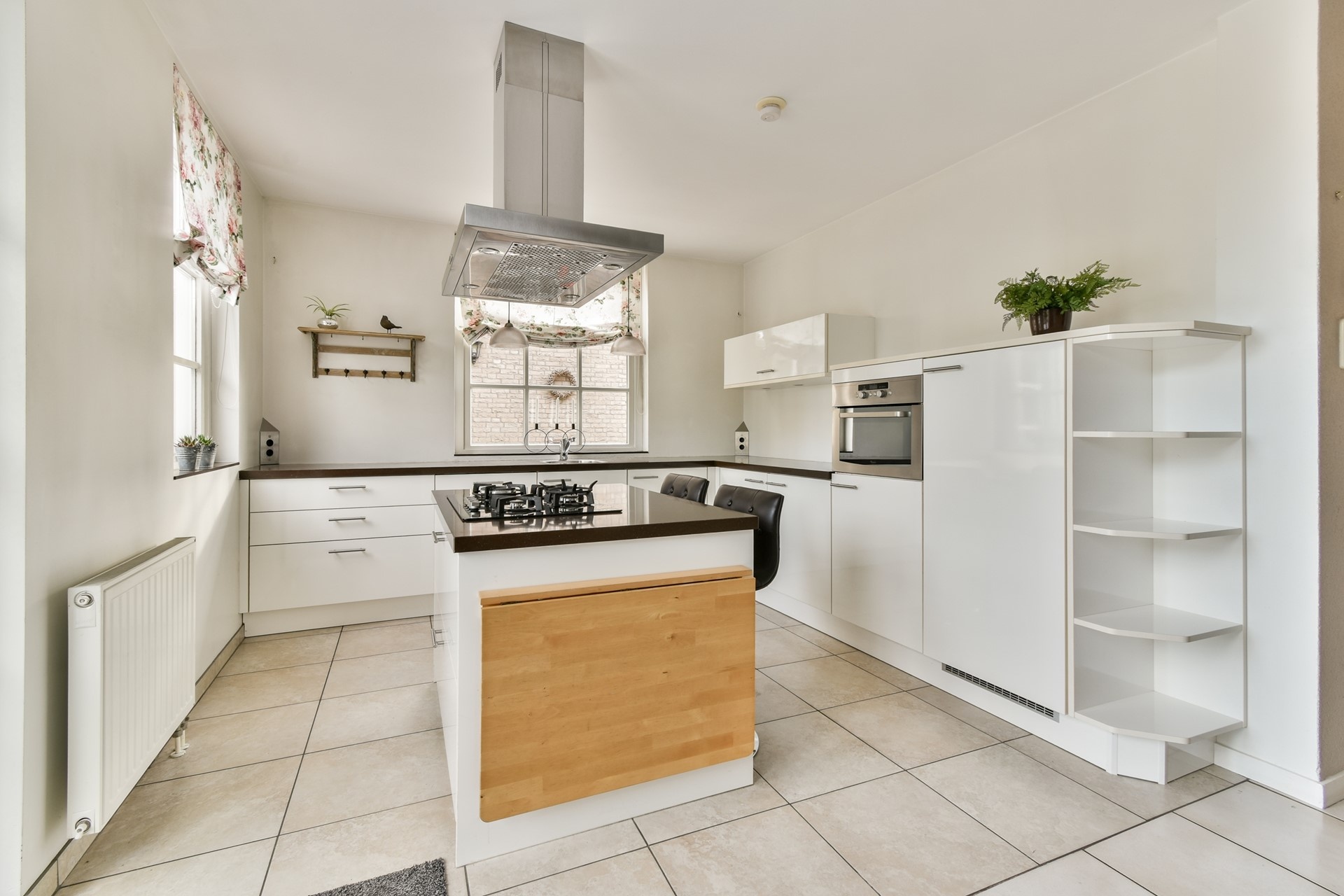 Noordeinde 175, Roelofarendsveen €1.000.000 k.k.