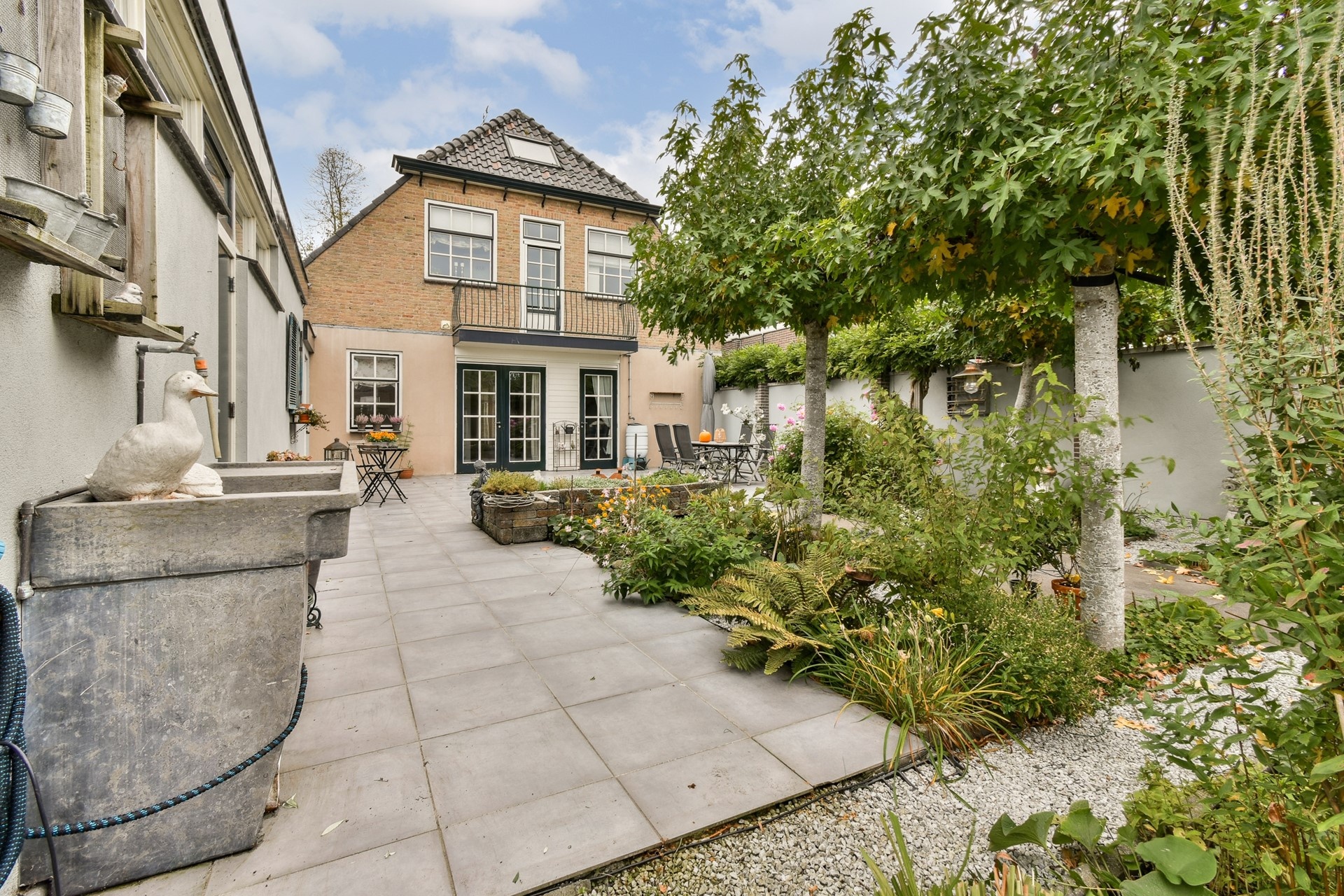 Noordeinde 175, Roelofarendsveen €1.000.000 k.k.