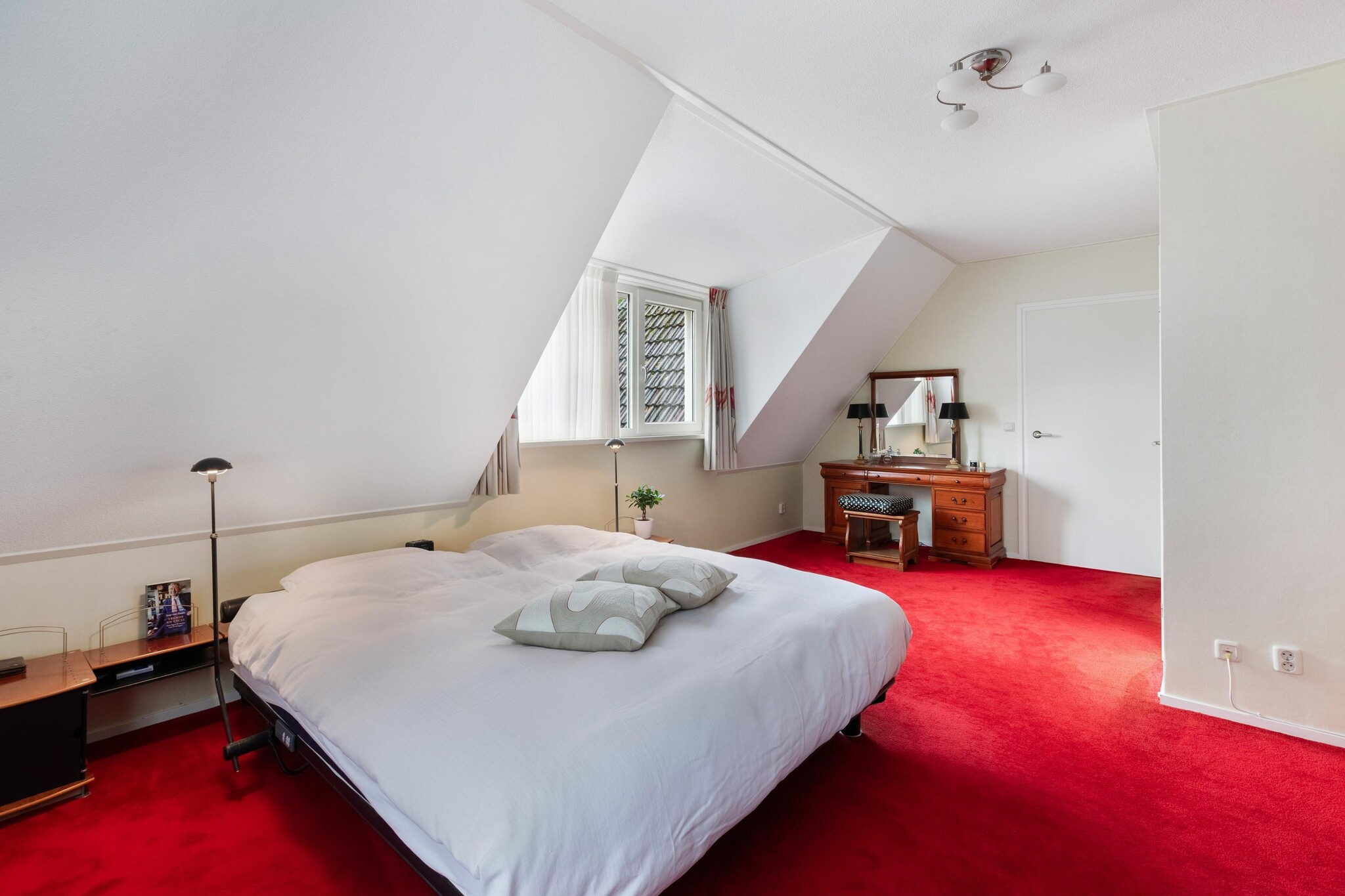 Statendam 2, Hoofddorp €1.250.000 k.k.