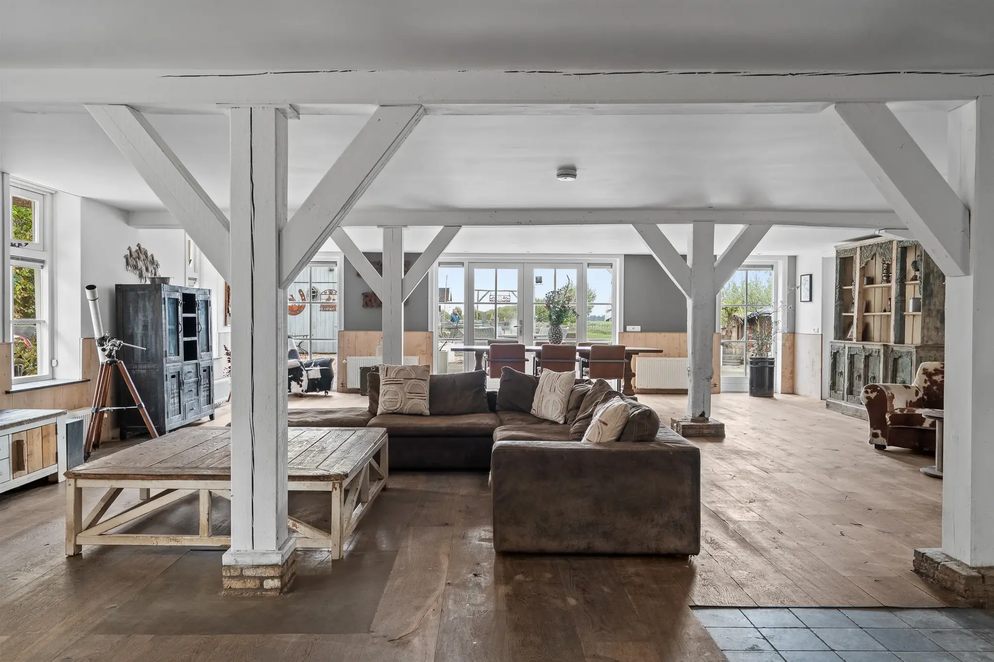 Benedeneind NZ 384, Benschop €1.250.000 k.k.