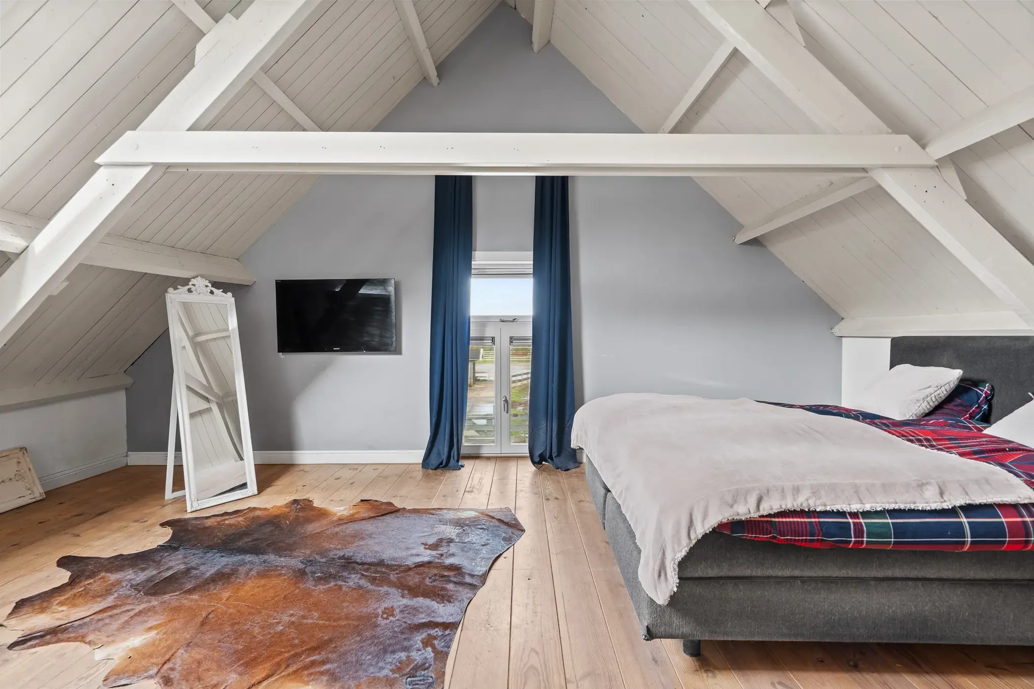 Benedeneind NZ 384, Benschop €1.250.000 k.k.