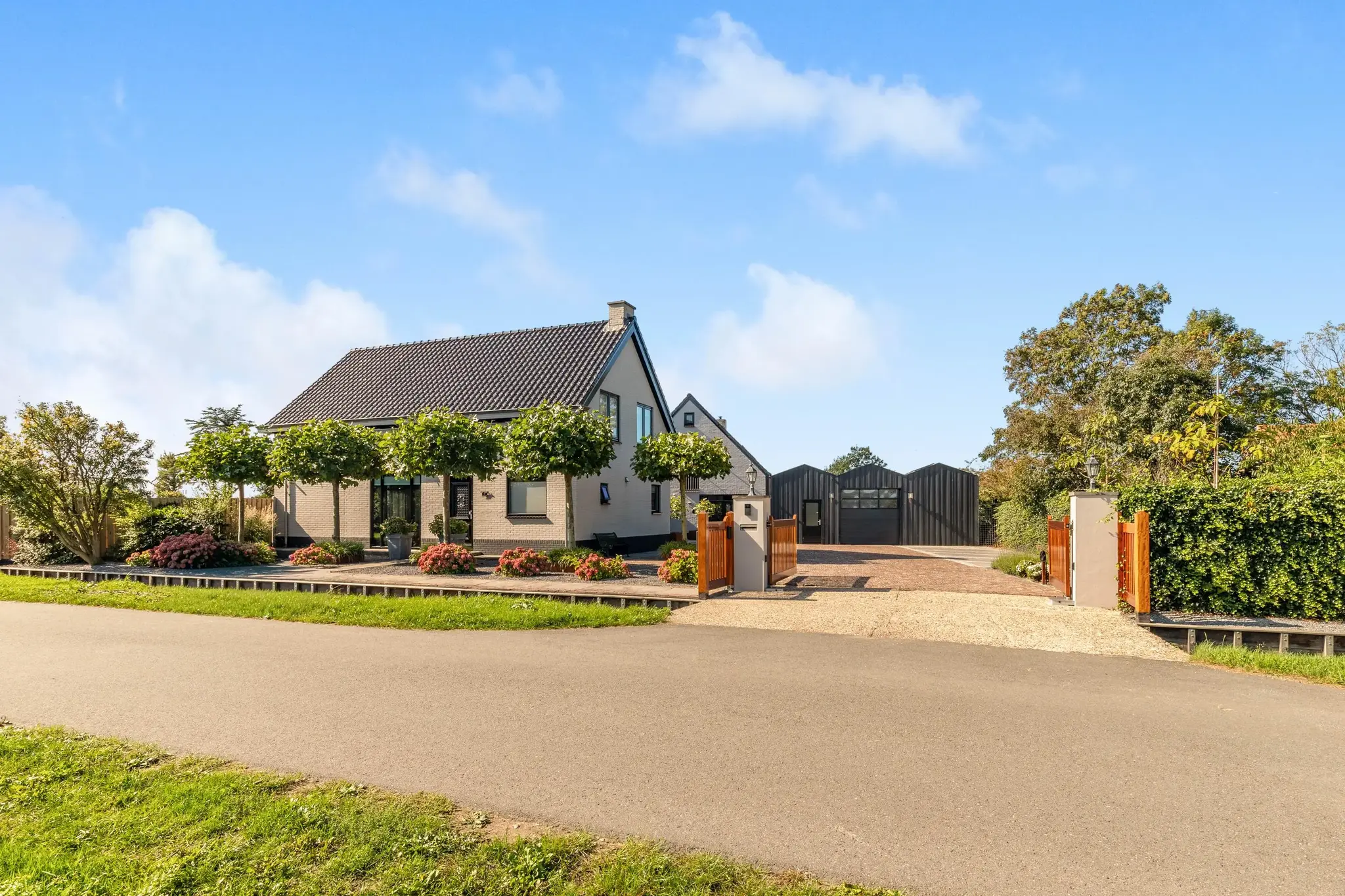 Luttik Cie 37, Heemskerk €2.100.000 k.k.