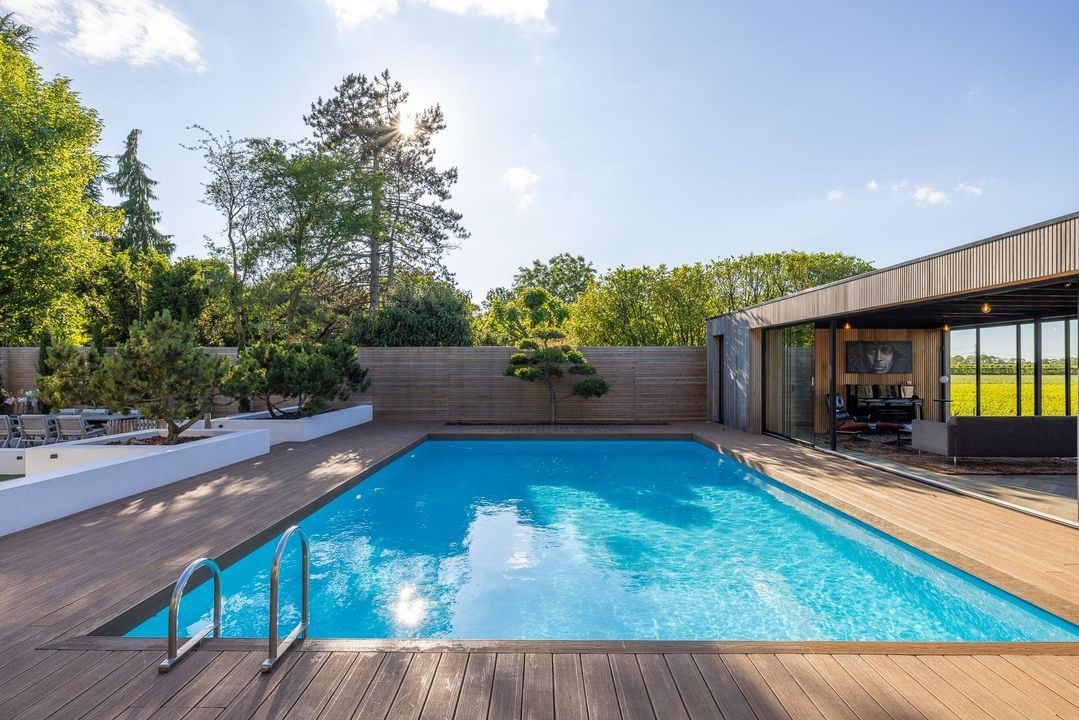 Raadhuislaan 22, Mijnsheerenland €1.995.000 k.k.