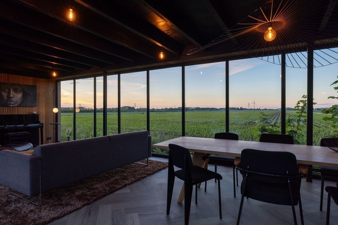 Raadhuislaan 22, Mijnsheerenland €1.995.000 k.k.