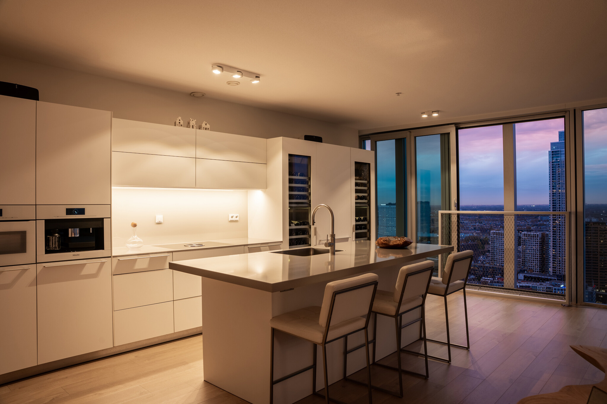 Wilhelminakade 569, Rotterdam €1.250.000