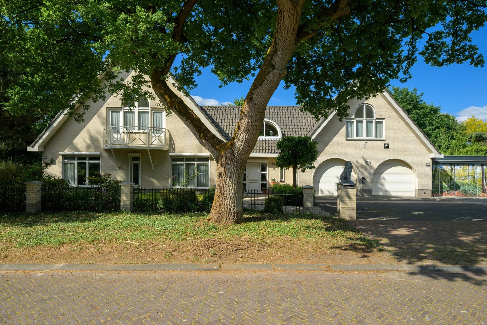Landkaartje 5, Rijen €1.695.000 k.k.