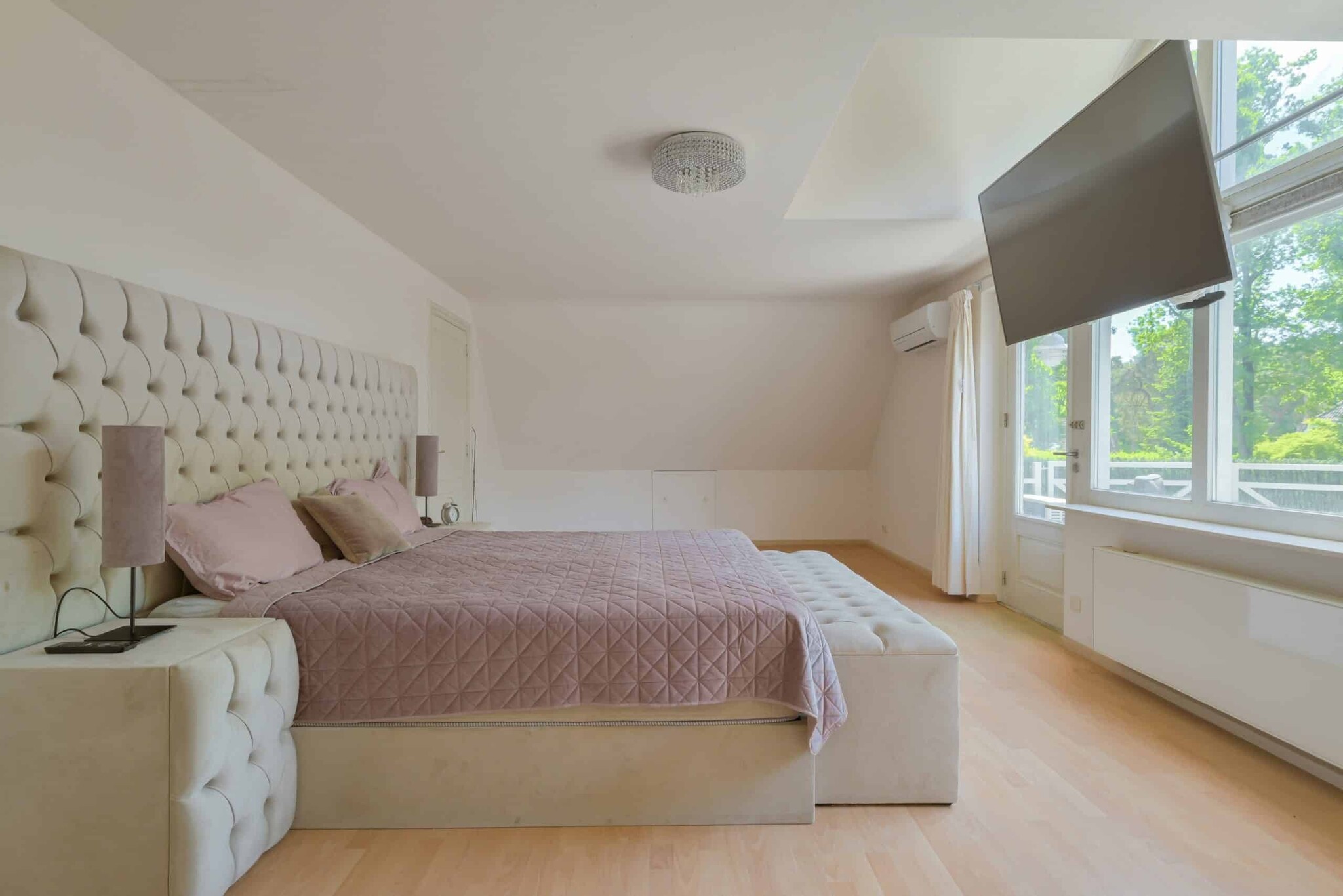 Landkaartje 5, Rijen €1.800.000 k.k.