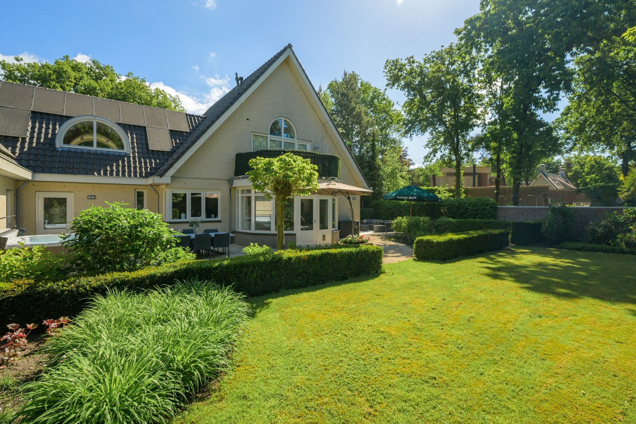 Landkaartje 5, Rijen €1.695.000 k.k.