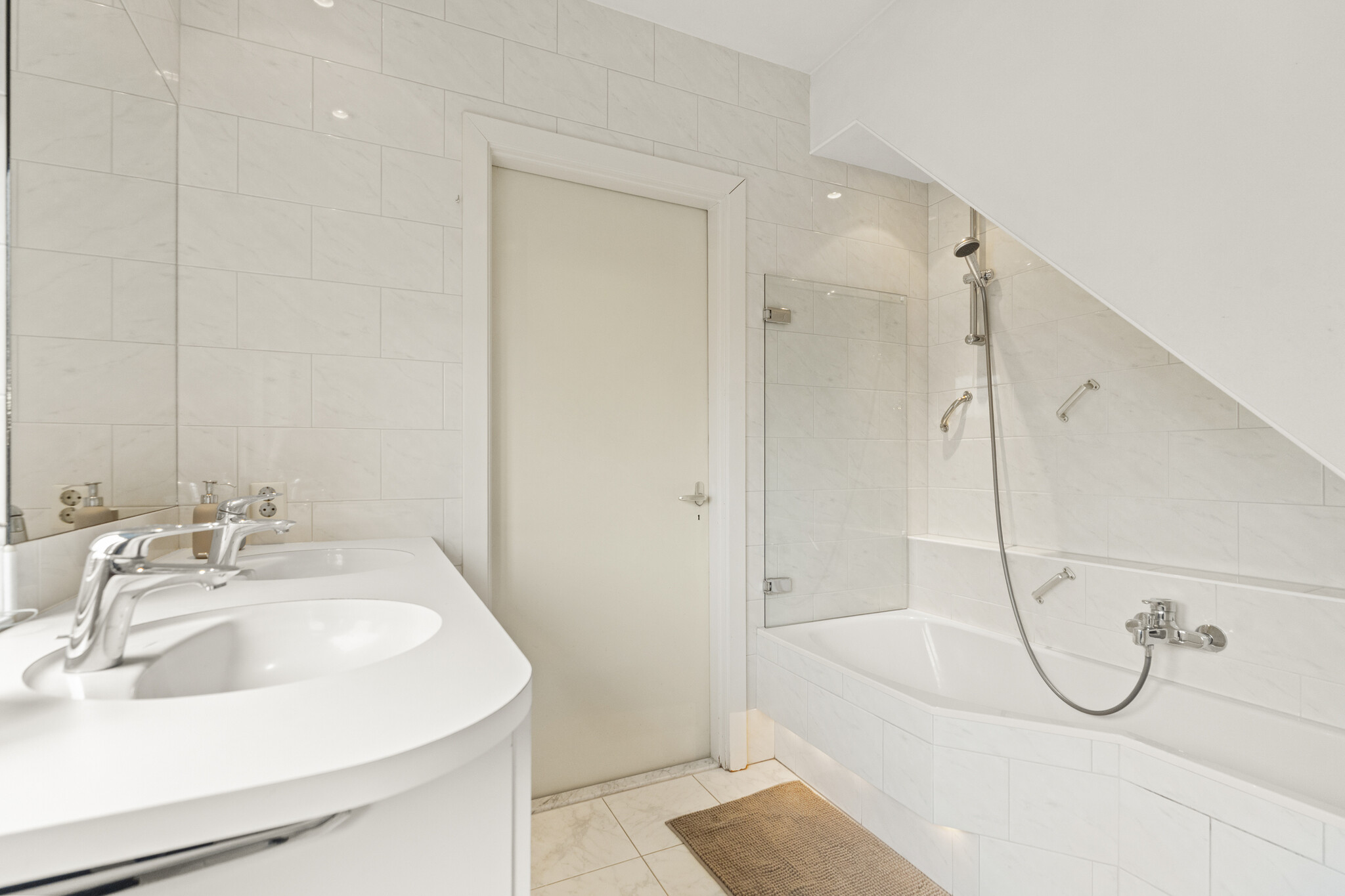 Tromplaan 19, Velp €1.100.000 k.k.