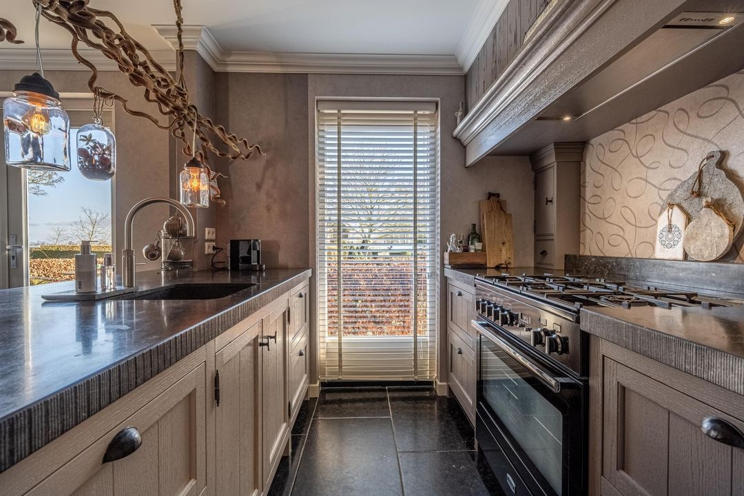 Oud-Cromstrijensedijk OZ 54 A, Klaaswaal €1.1000.000 k.k.