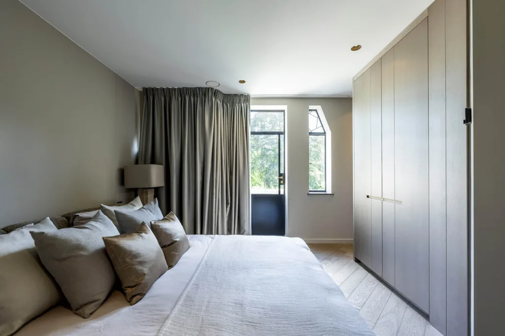 Raboes 21, Laren €4.495.000 k.k.