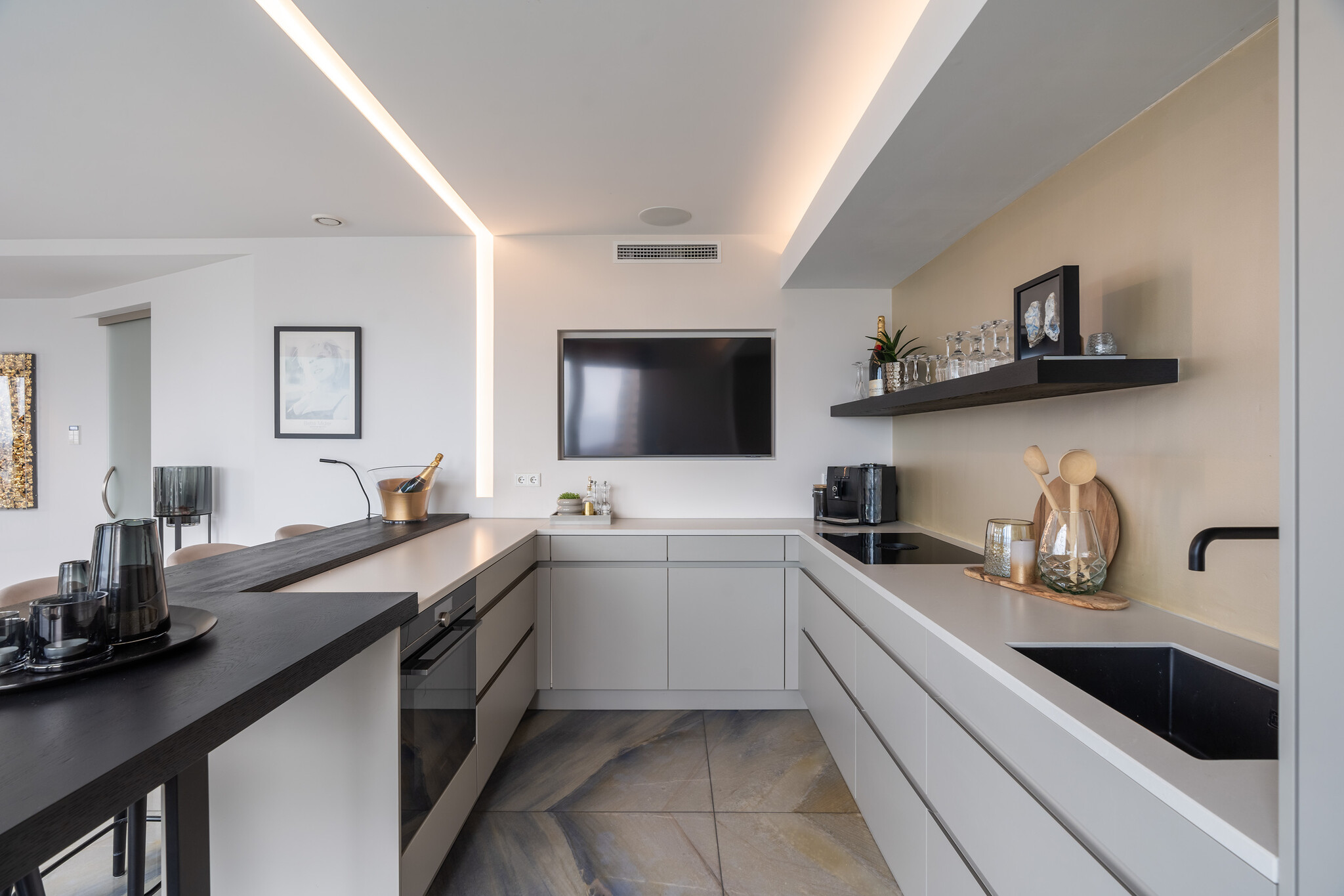 Landverhuizersplein 135, Rotterdam