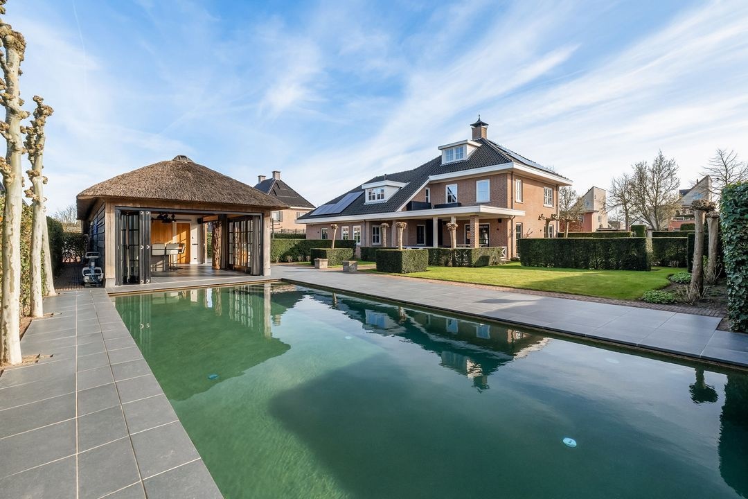 Kloosring 10, Oud-Beijerland €2.950.000 k.k.