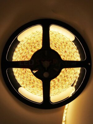LED Strip Extra Warm Wit 5 Meter 120 LED 12 Volt - Ultra