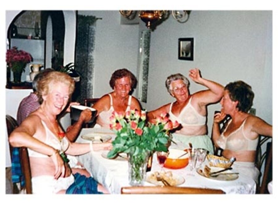 postkaart + enveloppe - familiejuwelen - vrouwen in bh