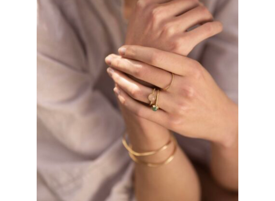 ring - twisted gemstone groen - verguld