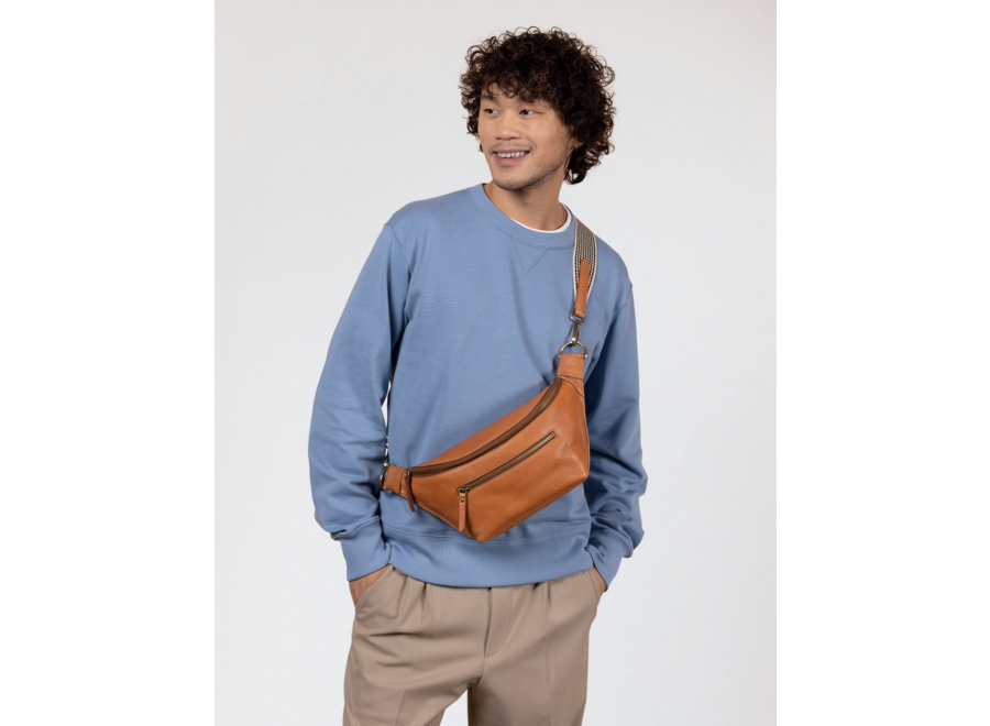 drew bumbag - wild oak leather