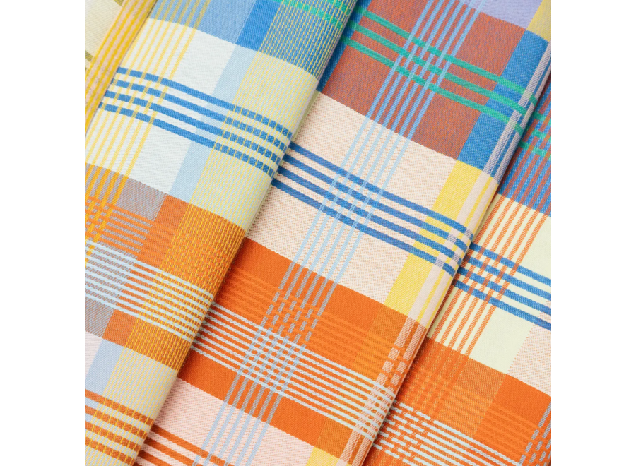 tafelkleed - odds & ends - wild weave #50A