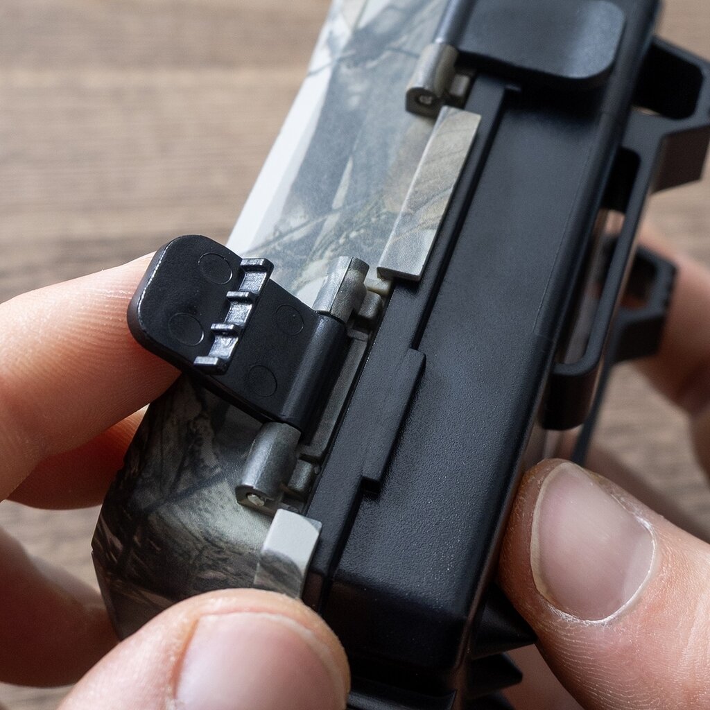 BREND Caméra de chasse BREND BR-2248 avec vision nocturne jusqu’à 20 mètres – carte SD 32 Go incluse