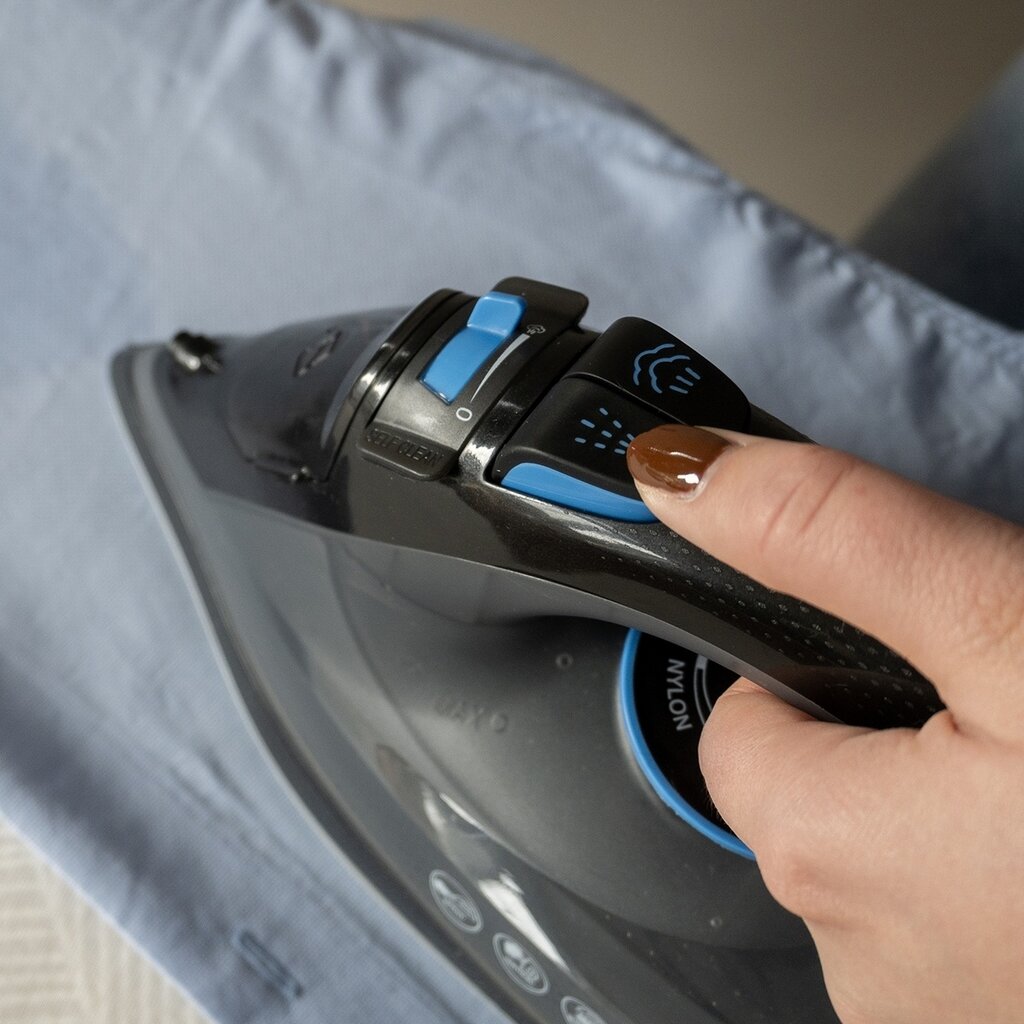 BREND BREND BR-2232 Draadloos Stoomstrijkijzer met Oplaadbasis – 200W