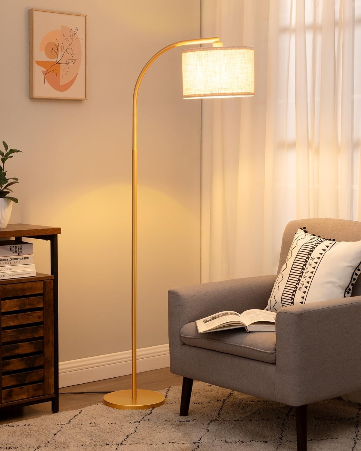 Lampadaire arc design doré et lin beige - Jusqu'à -35% sur nos modèles