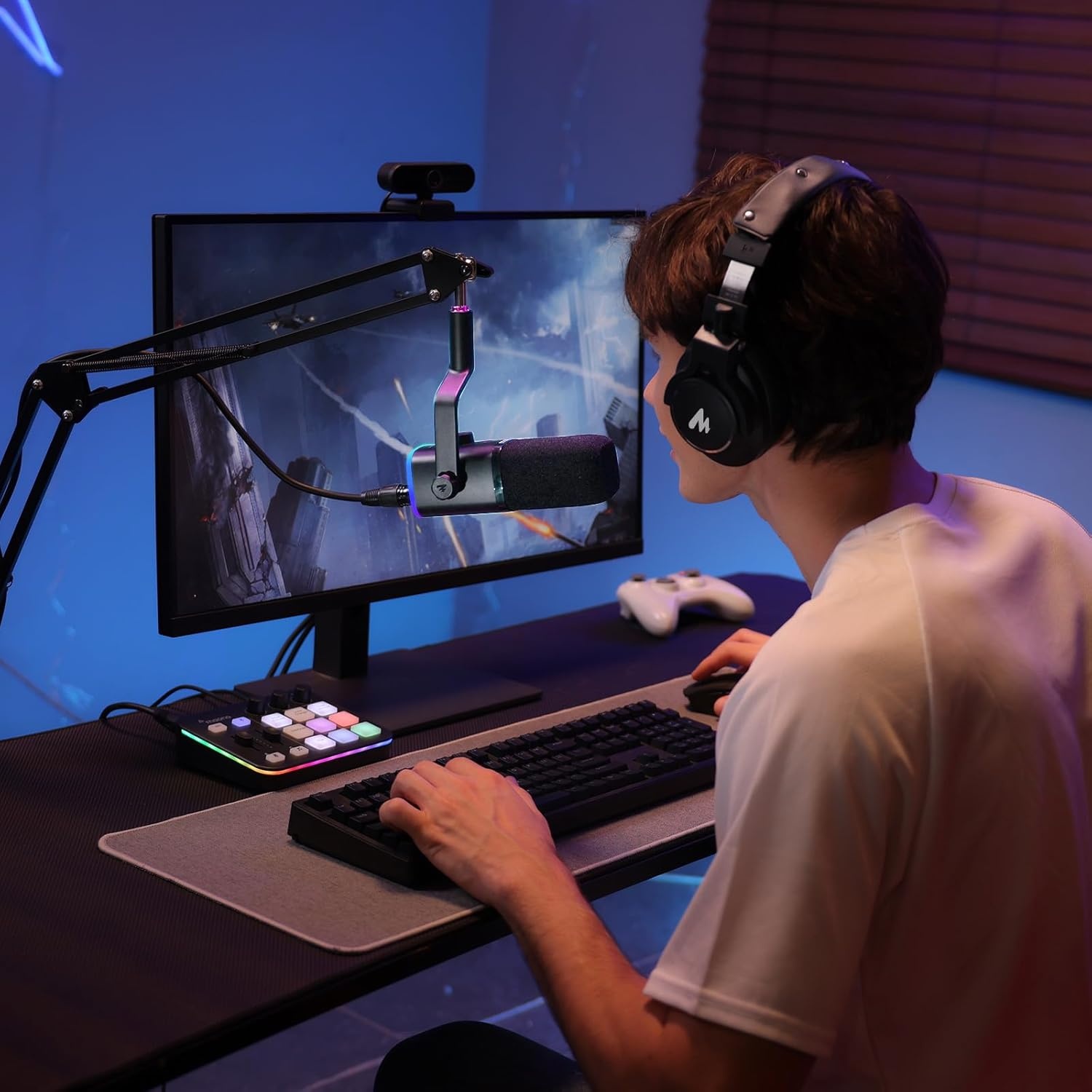 Microphone Gaming XLR/USB avec bras articulé - Jusqu'à -35% en Outlet