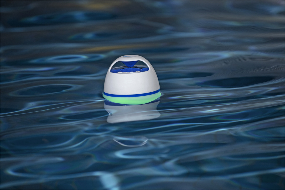 Viking Choice Enceinte Bluetooth flottante étanche LED : jusqu'à 74% de remise !