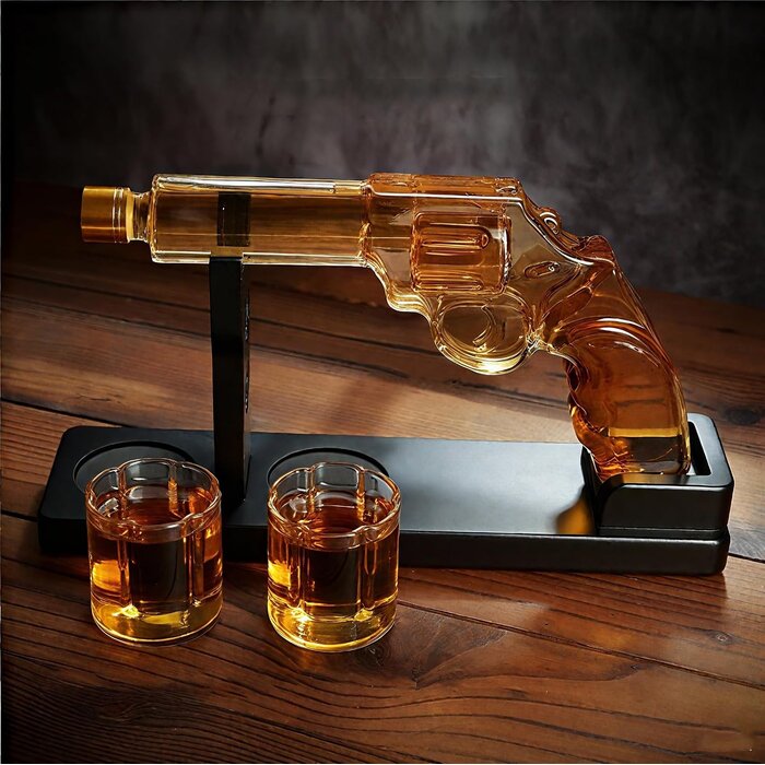 Carafe à whisky design pistolet avec verres - Jusqu'à 33% de remise