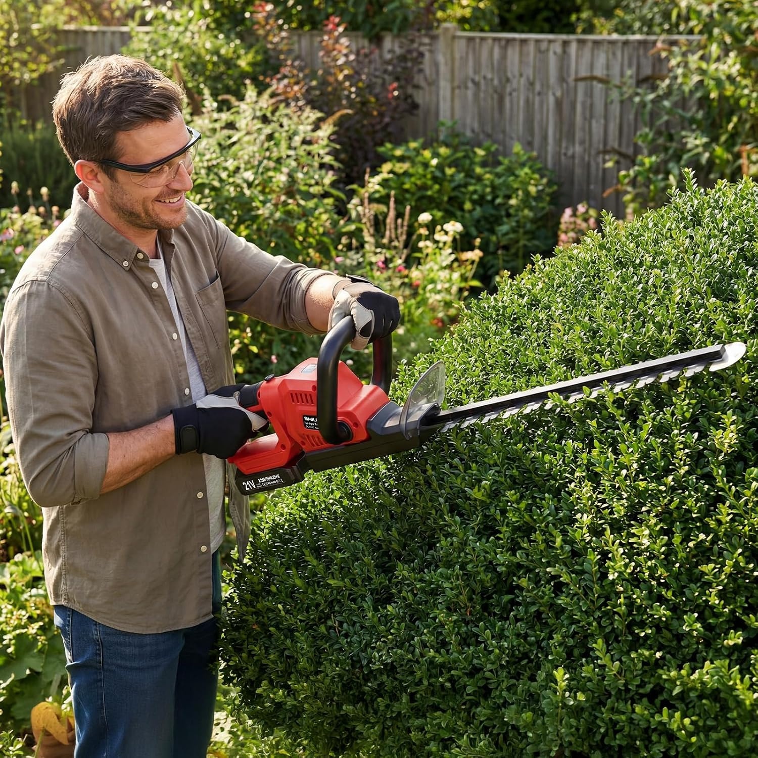 Taille-haies sans fil 21V 50cm avec poignée rotative - Jusqu'à 34% de remise