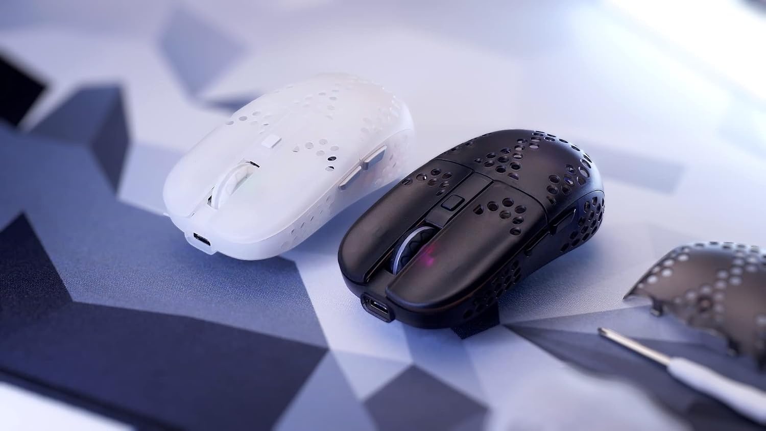 Souris gaming sans fil RGB 19000 DPI - Jusqu'à 34% de remise
