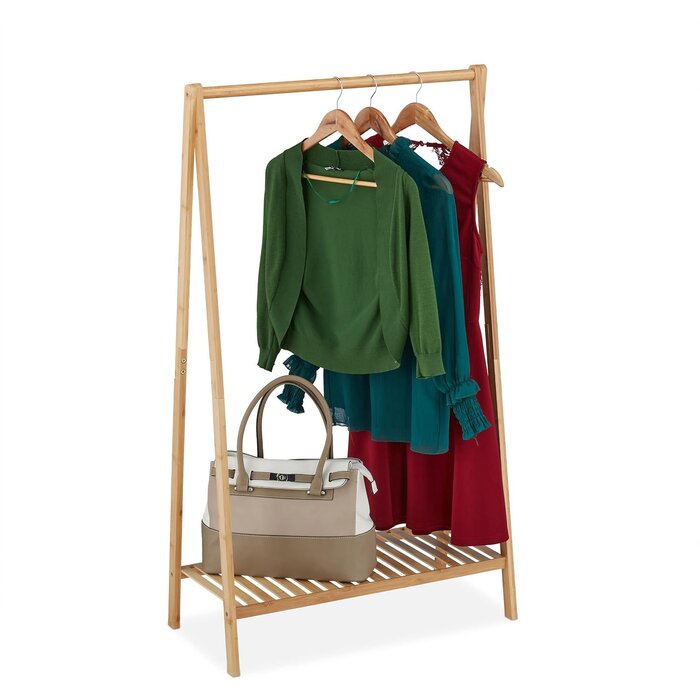 Portant à vêtements en bambou avec étagère - Jusqu'à -32% sur l'outlet