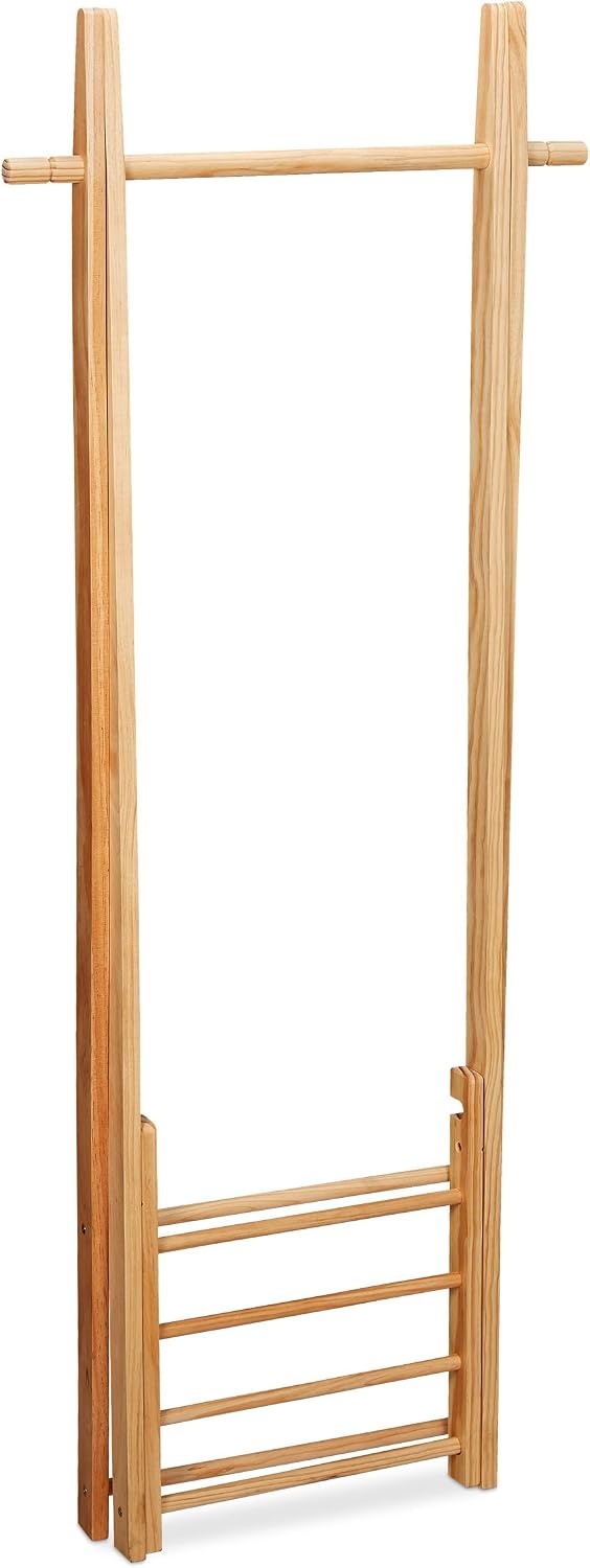Portant à vêtements en bois avec étagère - Jusqu'à 33% de remise