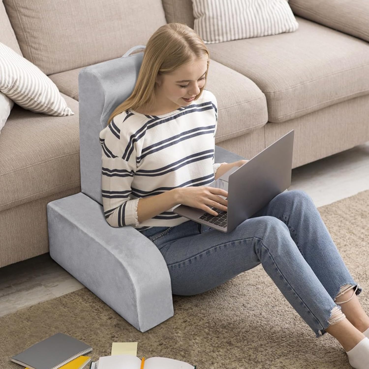 Coussin de lecture ergonomique en velours taille L - 33% de remise
