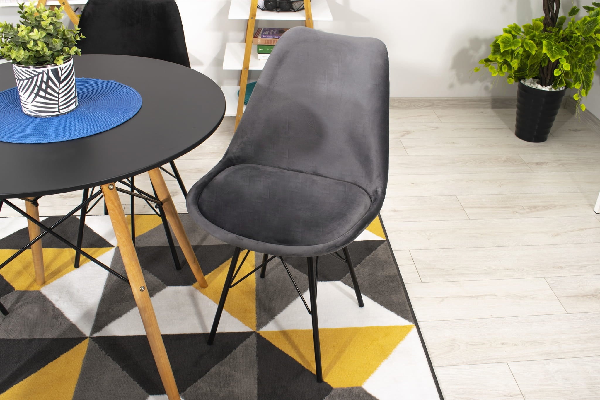 Table à manger ronde TODI 80 cm - Noir - 22% de remise