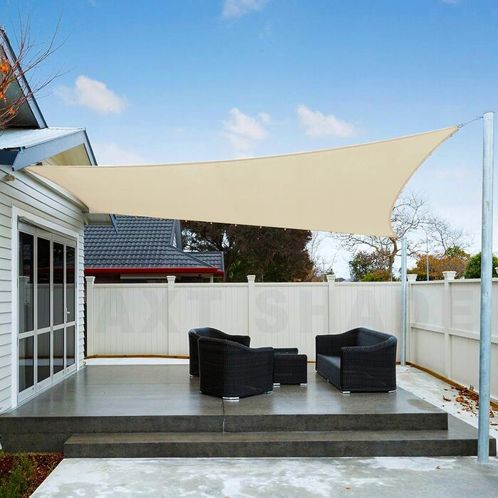 Voile d'ombrage triangulaire 5x5x7m sable - 33% de remise