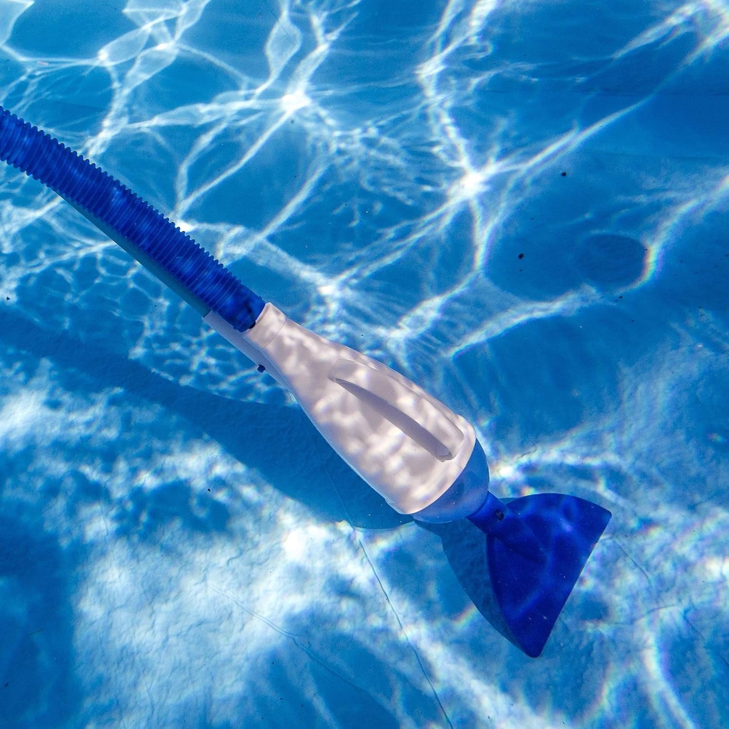 Nettoyeur de piscine manuel Little Vac - 2m³/h - 32% de remise