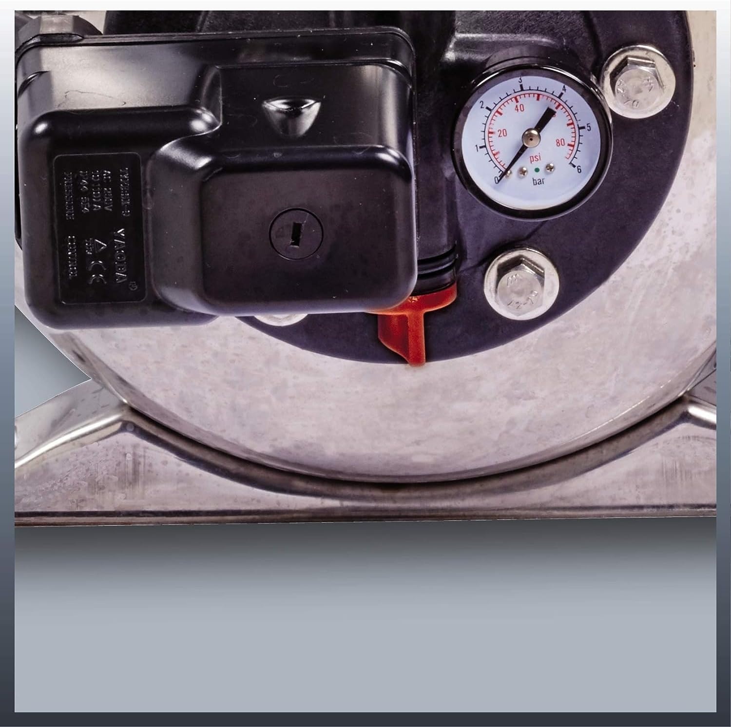 Surpresseur d'eau 1200W 5000L/h - Inox - 35% de remise
