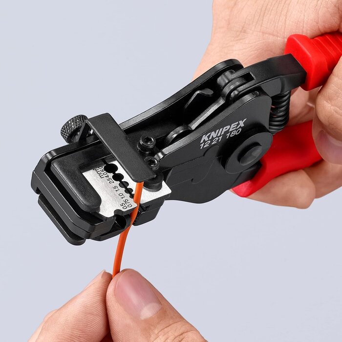 Pince à dénuder 180 mm 0,5-6 mm² - 35% de remise