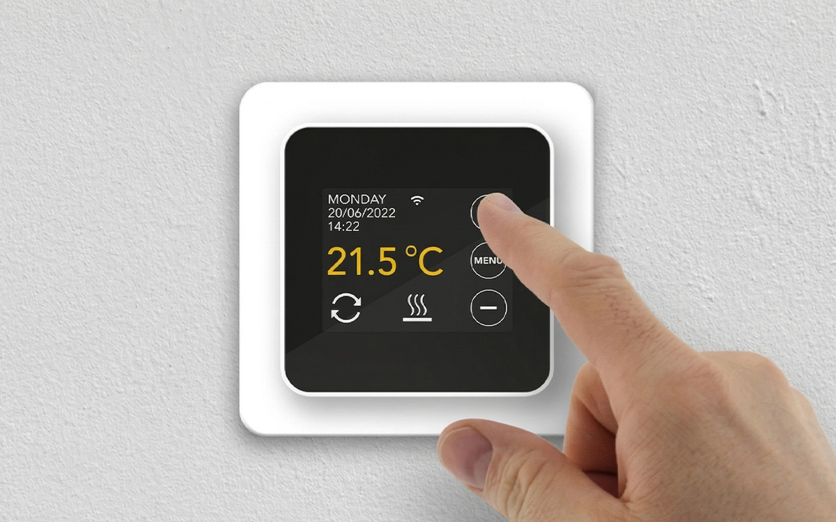 Thermostaat elektrische vloerverwarming aansluiten (handleiding)