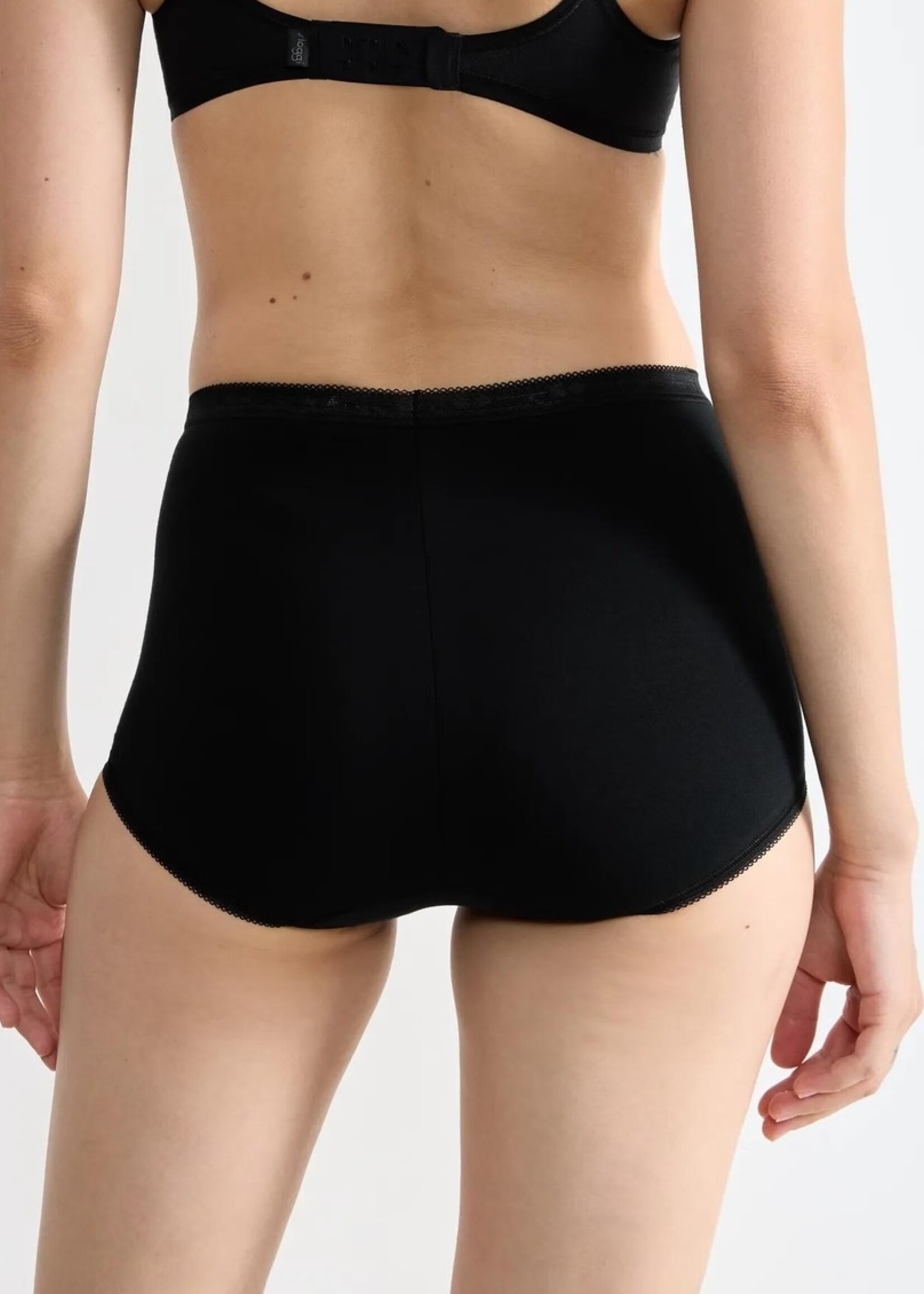 Sloggi Sloggi Basic+ Maxi slips zwart - 4 stuks voordeelpack